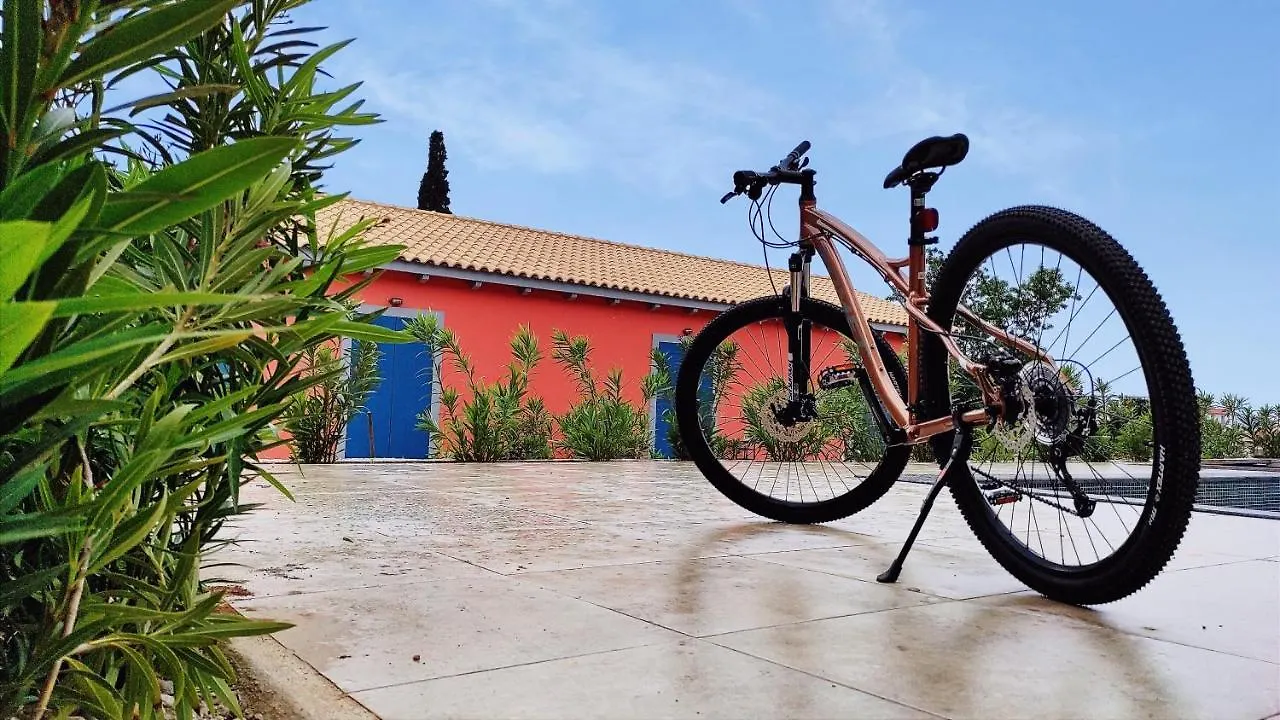 Apartmán Throisma Studios With Private Pool & Parking Asos